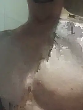 Snapshot of favormaker chatting on December 23, 2024, 6:48 pm favormaker online show from December 23, 2024, 6:48 pm