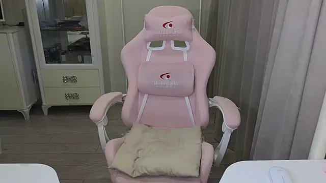 Snapshot of littlevildevil chatting on January 10, 2025, 3:06 pm littlevildevil online show from January 10, 2025, 3:06 pm