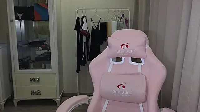 Snapshot of littlevildevil chatting on January 18, 2025, 11:11 am littlevildevil online show from January 18, 2025, 11:11 am