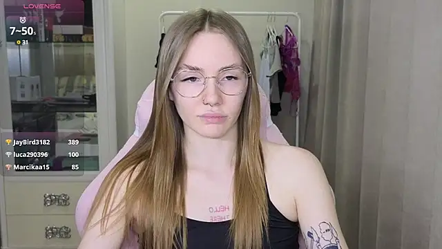 Snapshot of littlevildevil chatting on February 7, 2025, 12:06 pm littlevildevil online show from February 7, 2025, 12:06 pm