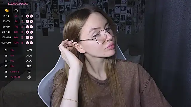 Snapshot of littlevildevil chatting on March 10, 2026, 6:51 am littlevildevil online show from March 10, 2026, 6:51 am