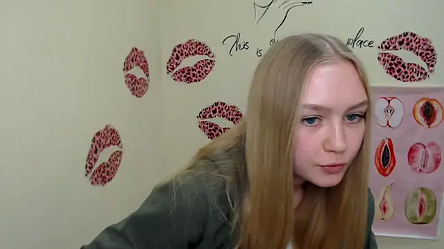 Snapshot of MademoiselleCl chatting on January 4, 2025, 10:38 am MademoiselleCl online show from January 4, 2025, 10:38 am