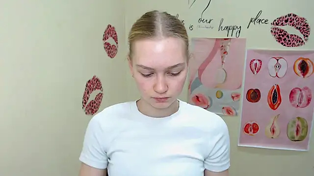 Snapshot of MademoiselleCl chatting on February 4, 2025, 7:29 am MademoiselleCl online show from February 4, 2025, 7:29 am