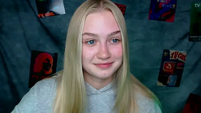 Snapshot of MademoiselleCl chatting on October 7, 2025, 12:13 pm MademoiselleCl online show from October 7, 2025, 12:13 pm