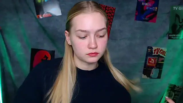 Snapshot of MademoiselleCl chatting on November 9, 2025, 7:01 pm MademoiselleCl online show from November 9, 2025, 7:01 pm