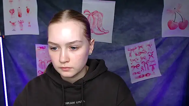 MademoiselleCl online show from February 15, 2026, 1:20 pm