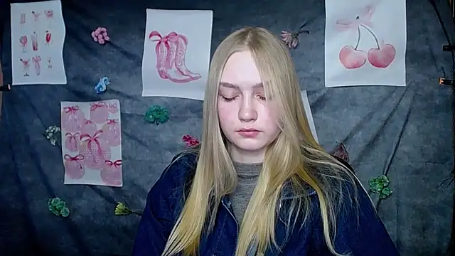 MademoiselleCl online show from March 10, 2026, 7:24 am