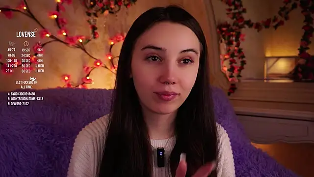 Snapshot of GillianDowdey chatting on November 25, 2025, 3:39 am GillianDowdey online show from November 25, 2025, 3:39 am