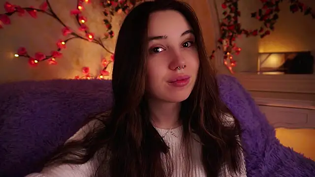 GillianDowdey online show from December 5, 2025, 3:04 am