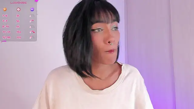 Snapshot of Nix_Taylor chatting on January 17, 2025, 1:04 am Nix Taylor online show from January 17, 2025, 1:04 am