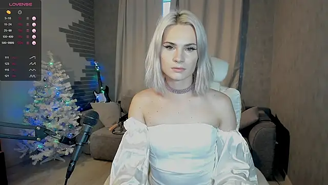 Snapshot of Milena_marshmalows chatting on December 19, 2024, 9:51 am Milena marshmalows online show from December 19, 2024, 9:51 am