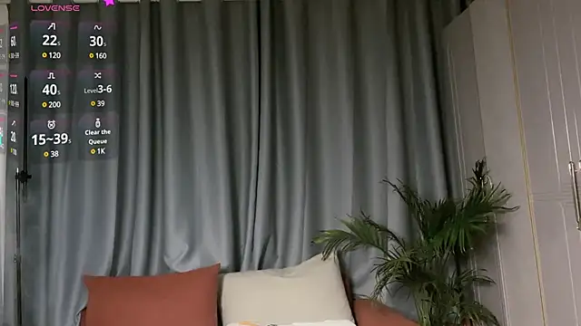 Snapshot of Youth3_ chatting on January 10, 2025, 12:04 pm Youth3 online show from January 10, 2025, 12:04 pm