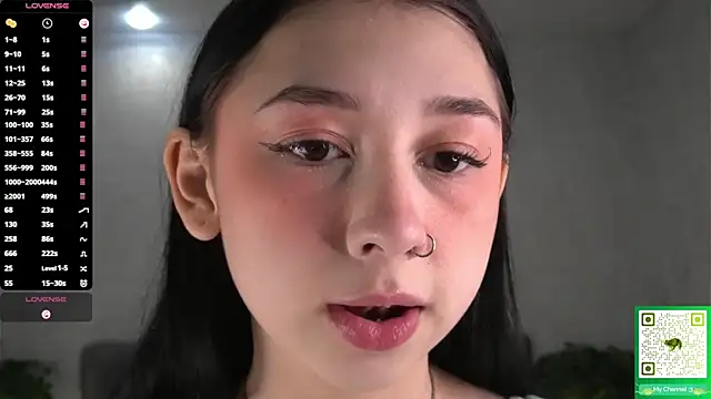 Snapshot of AislyEmbury chatting on November 27, 2025, 4:47 am AislyEmbury online show from November 27, 2025, 4:47 am