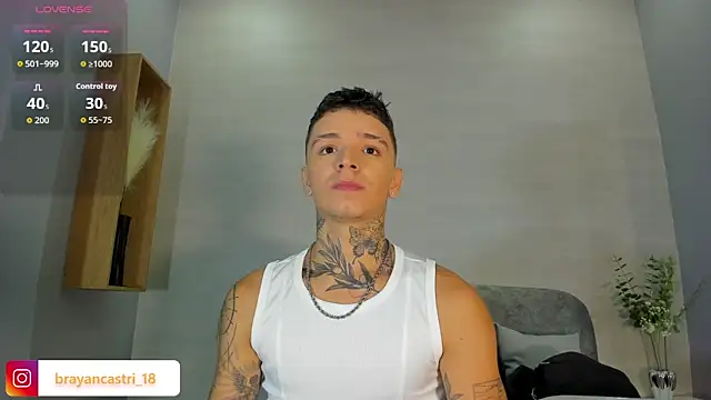 Snapshot of Ian_Castillo_ chatting on May 12, 2026, 11:18 am Ian Castillo online show from May 12, 2026, 11:18 am