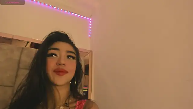 Oliviaa Evans online show from April 11, 2026, 7:45 am
