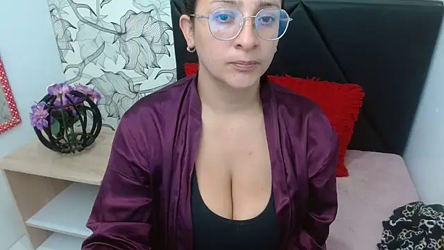 Snapshot of sarax_ximena chatting on July 15, 2026, 4:01 pm sarax ximena online show from July 15, 2026, 4:01 pm