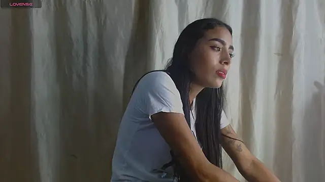 AntonellaAndNoah online show from December 5, 2024, 12:52 am