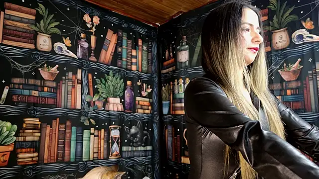 julietta   jackson online show from November 20, 2025, 9:14 pm