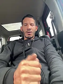 Snapshot of Chico_Bellaco chatting on December 11, 2024, 3:37 pm Chico Bellaco online show from December 11, 2024, 3:37 pm