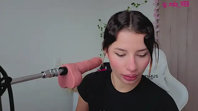 Snapshot of Mia_adams66 chatting on September 14, 2025, 2:49 pm Mia adams66 online show from September 14, 2025, 2:49 pm