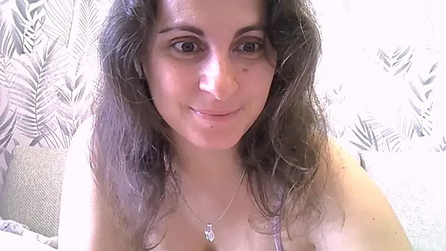 Snapshot of ShelaDiass chatting on October 19, 2025, 3:07 am ShelaDiass online show from October 19, 2025, 3:07 am