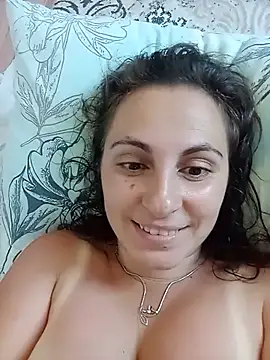 ShelaDiass online show from July 5, 2026, 4:19 am