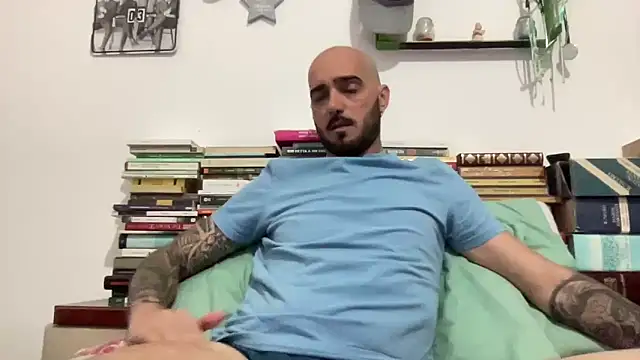 alessandromori91 online show from April 27, 2026, 8:29 pm