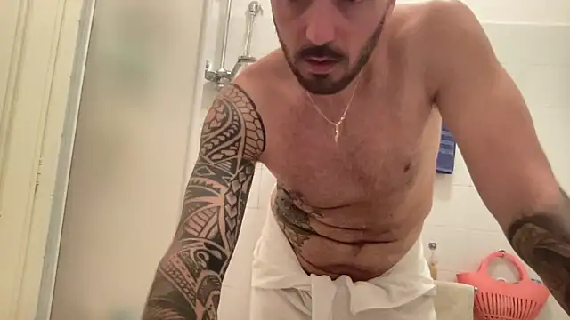alessandromori91 online show from May 1, 2026, 6:34 pm