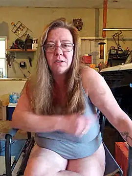Snapshot of MsShelby40 chatting on June 12, 2026, 6:51 pm MsShelby40 online show from June 12, 2026, 6:51 pm