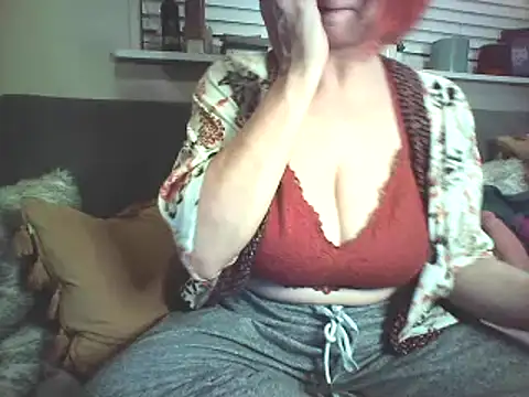 Snapshot of Big-Tits-McGee chatting on January 6, 2025, 4:36 am Big-Tits-McGee online show from January 6, 2025, 4:36 am