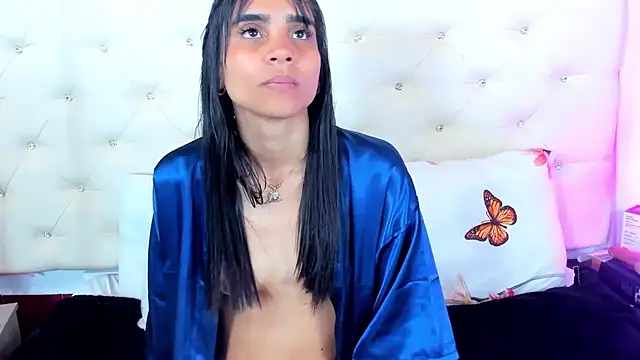 sophie pariss online show from February 20, 2025, 10:16 am