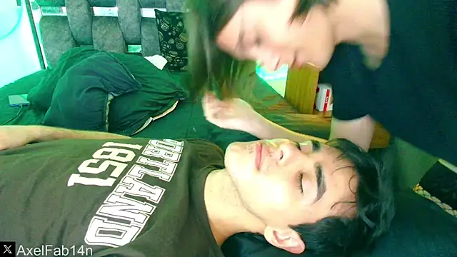 Snapshot of Alex_and_Fabian chatting on February 3, 2025, 9:07 pm Alex and Fabian online show from February 3, 2025, 9:07 pm