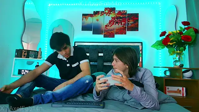 Snapshot of Alex_and_Fabian chatting on March 13, 2025, 6:45 pm Alex and Fabian online show from March 13, 2025, 6:45 pm