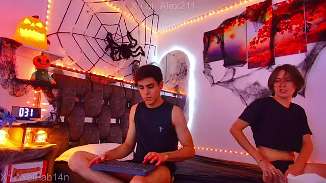 Snapshot of Alex_and_Fabian chatting on October 17, 2025, 8:11 pm Alex and Fabian online show from October 17, 2025, 8:11 pm