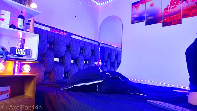 Snapshot of Alex_and_Fabian chatting on November 15, 2025, 9:00 pm Alex and Fabian online show from November 15, 2025, 9:00 pm