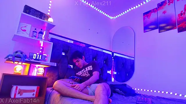 Snapshot of Alex_and_Fabian chatting on November 25, 2025, 11:10 am Alex and Fabian online show from November 25, 2025, 11:10 am