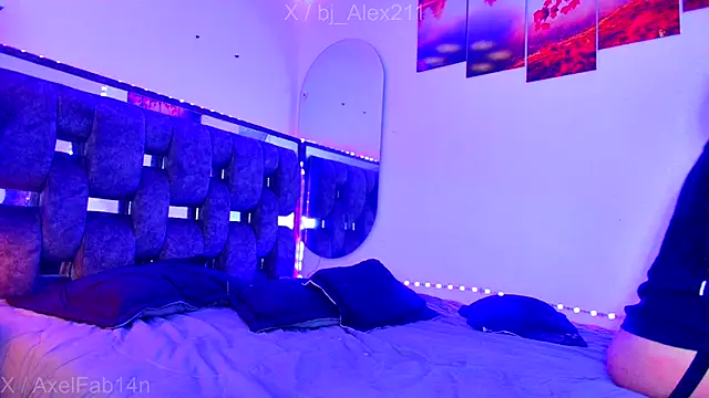 Snapshot of Alex_and_Fabian chatting on November 27, 2025, 11:34 am Alex and Fabian online show from November 27, 2025, 11:34 am