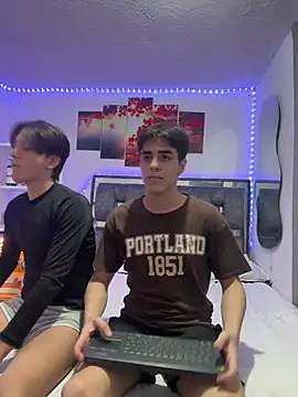Alex and Fabian online show from April 28, 2026, 3:11 am