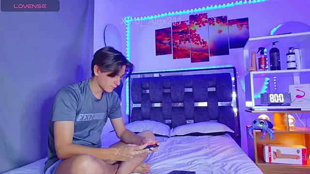 Alex and Fabian online show from June 15, 2026, 8:33 pm