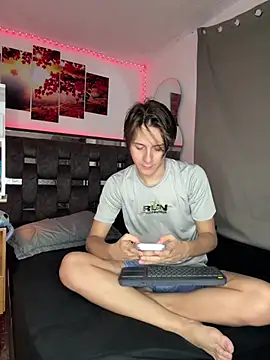 Alex and Fabian online show from July 16, 2026, 11:44 pm