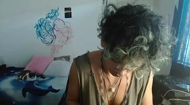 fenixmfx19 online show from December 20, 2024, 4:04 pm