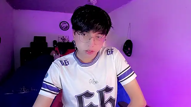 AnggelONfiree online show from February 24, 2026, 4:32 am