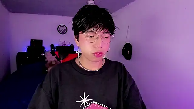 AnggelONfiree online show from March 27, 2026, 11:26 pm