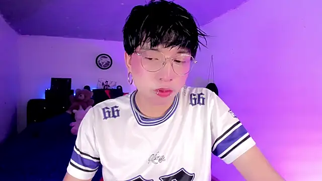 AnggelONfiree online show from March 31, 2026, 11:38 pm