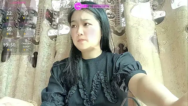 luoxuwen online show from April 18, 2026, 1:20 am