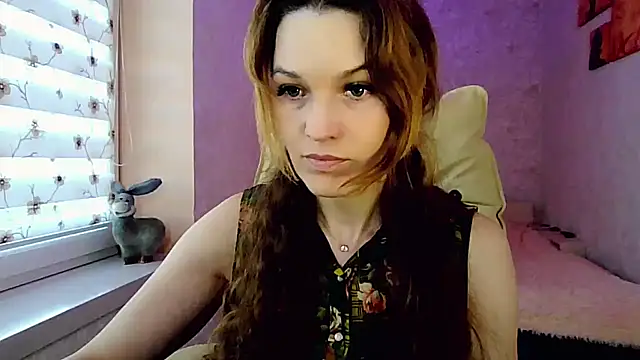 impossibleluna online show from March 17, 2026, 7:12 am