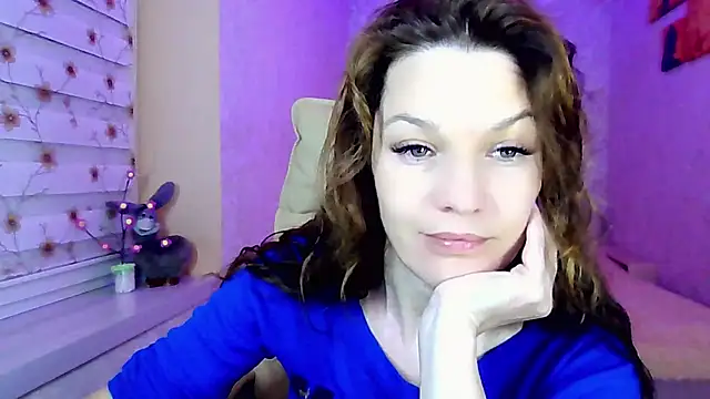 impossibleluna online show from April 29, 2026, 7:20 pm