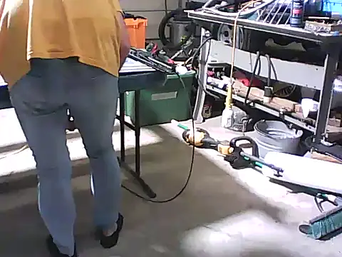 Snapshot of dcrick978 chatting on October 16, 2025, 12:22 am dcrick978 online show from October 16, 2025, 12:22 am