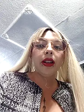 madelaine- online show from February 25, 2025, 7:36 pm