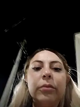 madelaine- online show from September 14, 2025, 12:21 am